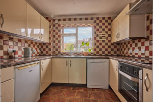 Kitchen- click for photo gallery